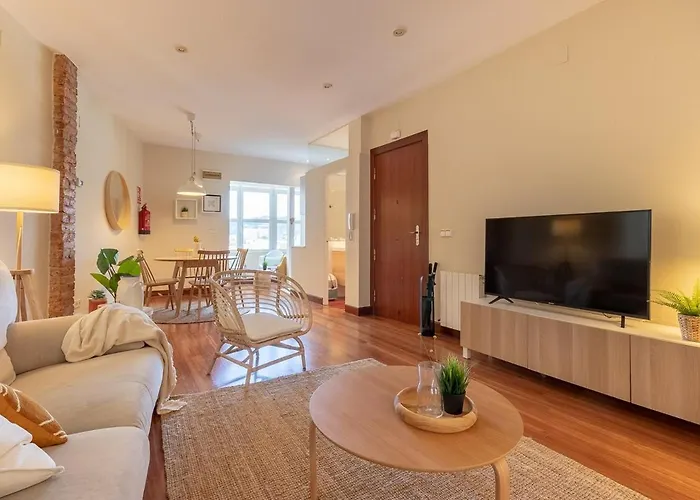 Acogedor Y Con Vistas - Casco Viejo & Parking * بلباو