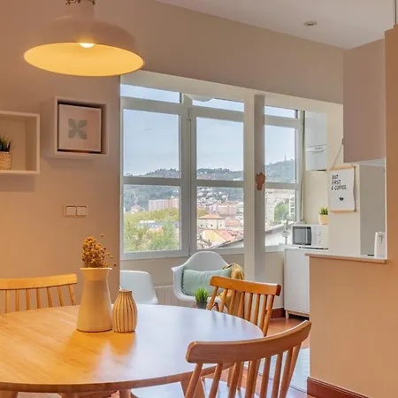 Апартаменты Acogedor Y Con Vistas - Casco Viejo & Parking Бильбао