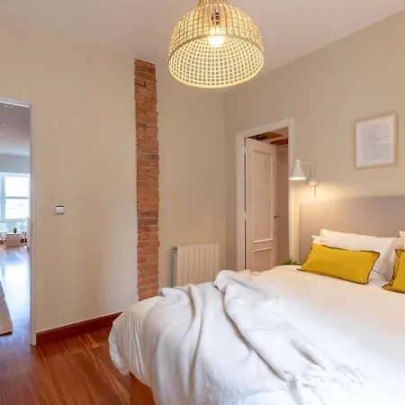 Acogedor Y Con Vistas - Casco Viejo&parking